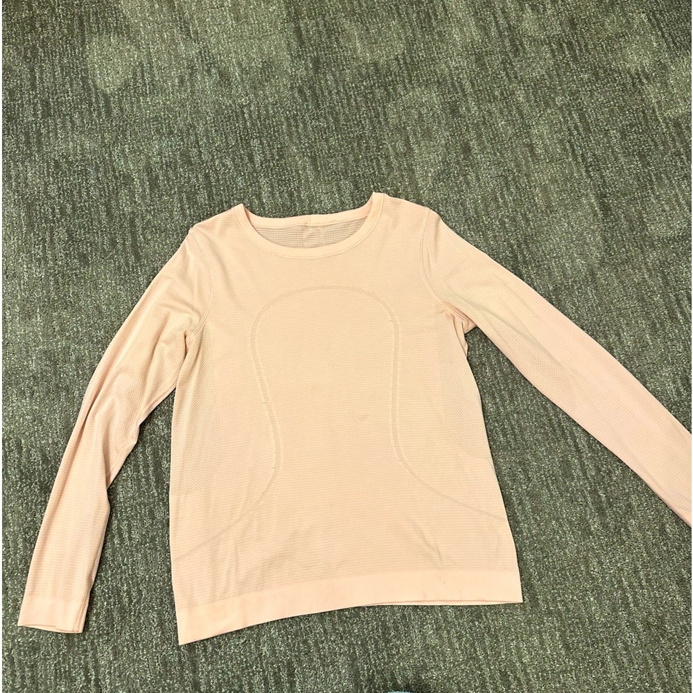 Swiftly Tech Long-Sleeve Shirt 2.0
Hip Length size 8 
Good condition